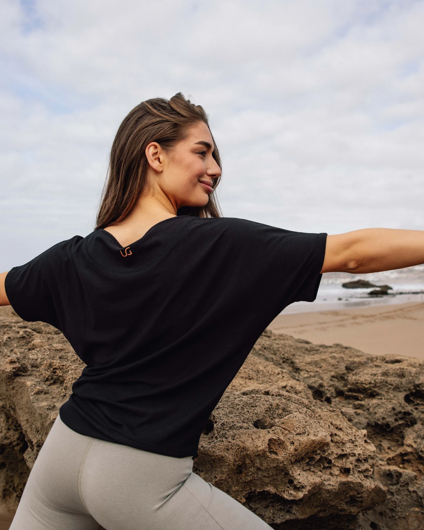 Urban Goddess Budhi Short Sleeve Top - Onyx Black S – Ansicht 3
