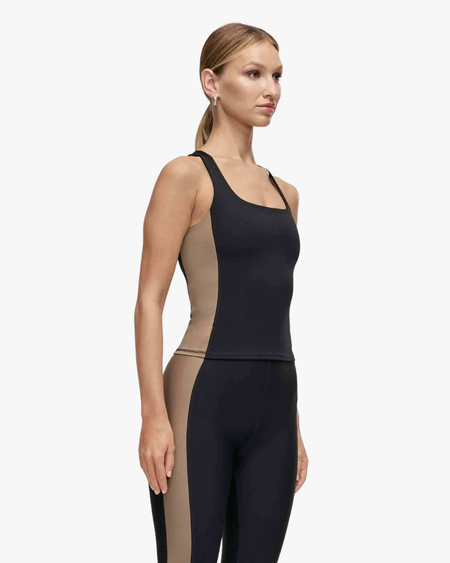 Casall Shaped Block Built-in Bra Tank - Black M – Ansicht 3
