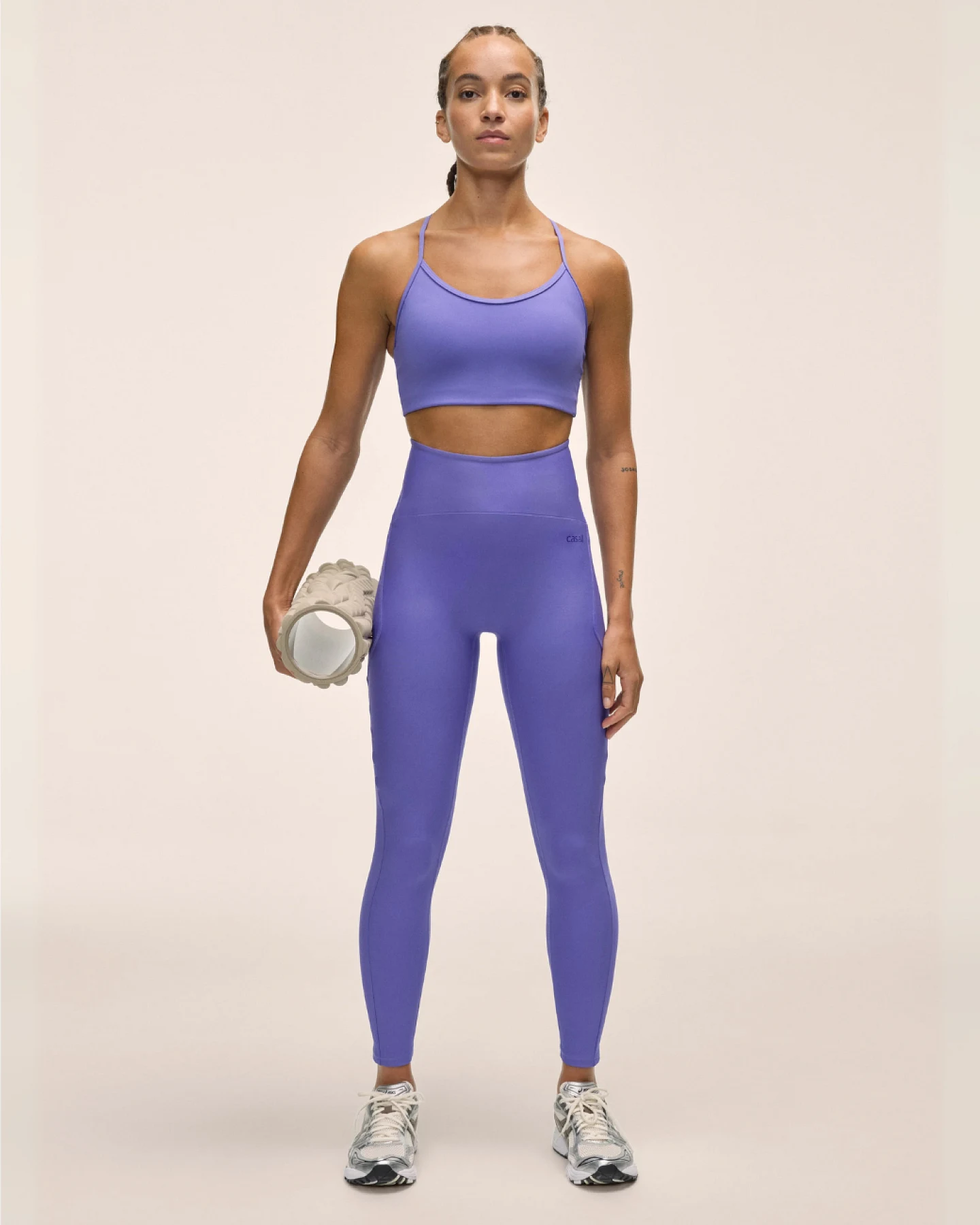 Casall Twist Cut Out High Waist Tights Violet Pulse L – Ansicht 2