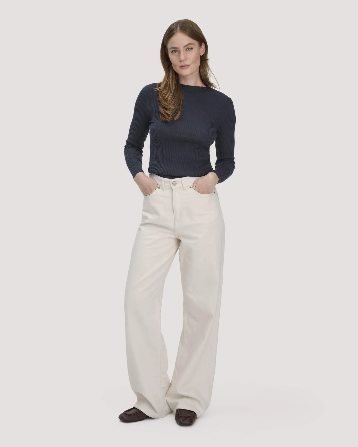hessnatur Damen Strick Pullover Fitted aus TENCEL™ Lyocell mit Bio-Baumwolle - blau - Größe L – Ansicht 2