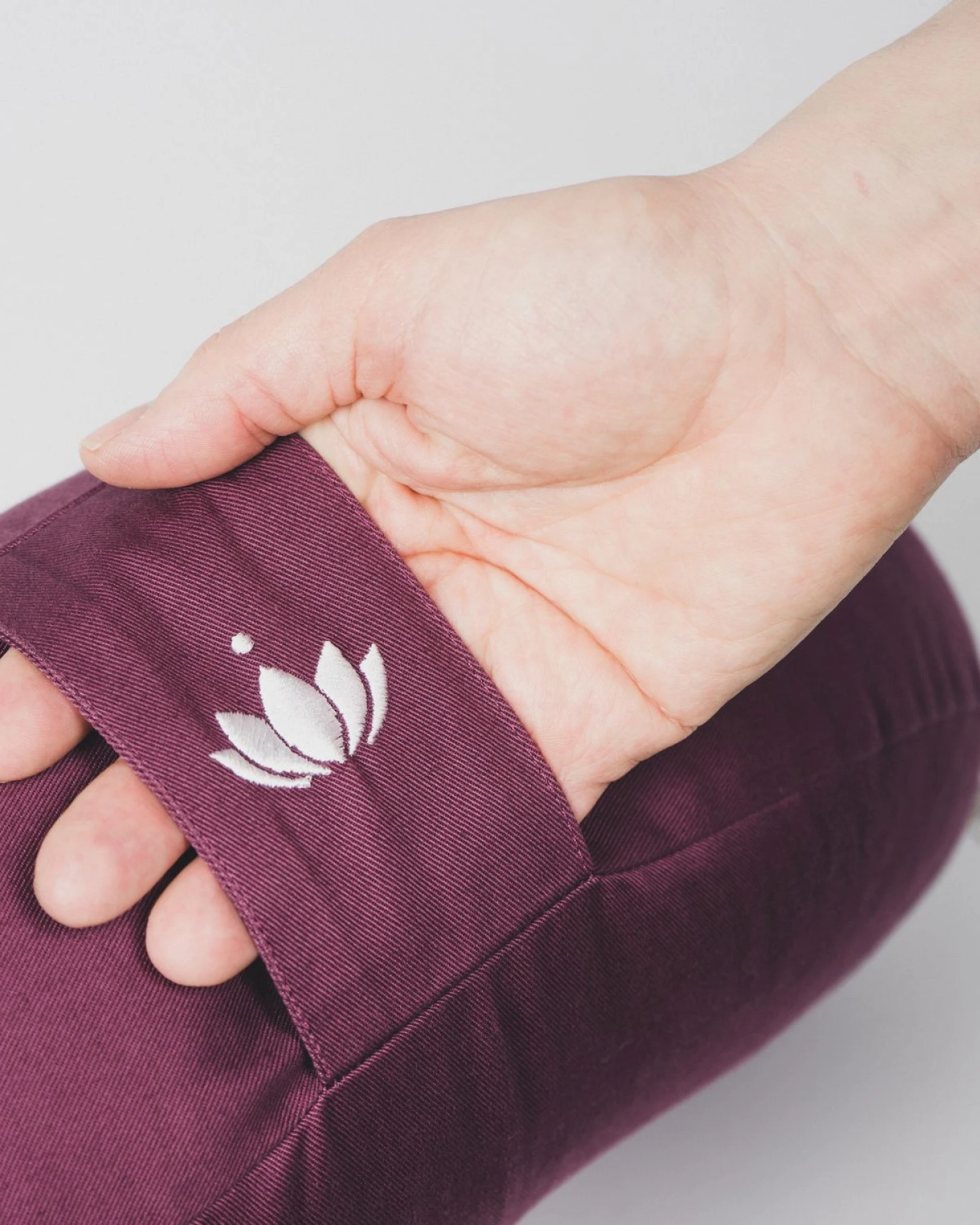 Lotuscrafts Yogakissen Halbmond Shanti – Ansicht 10