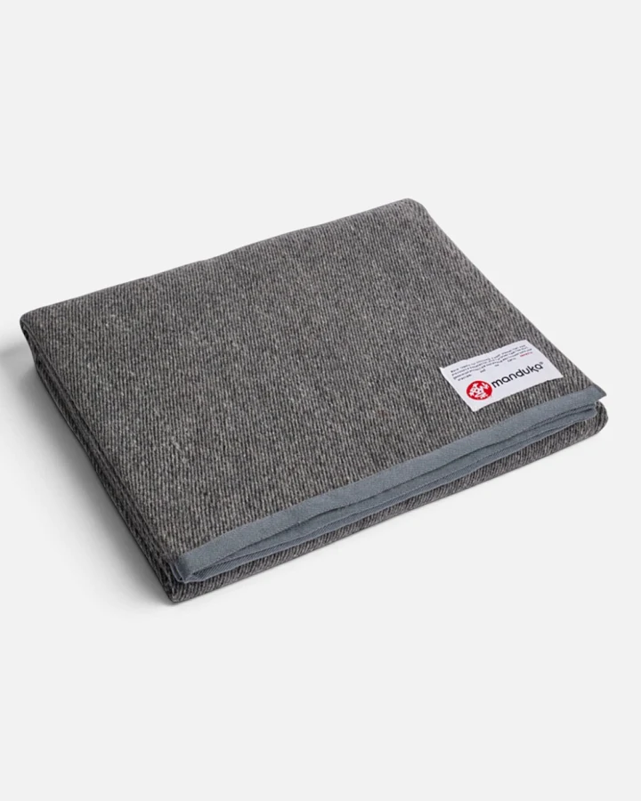 Manduka Decke aus recycelter Wolle - Sediment