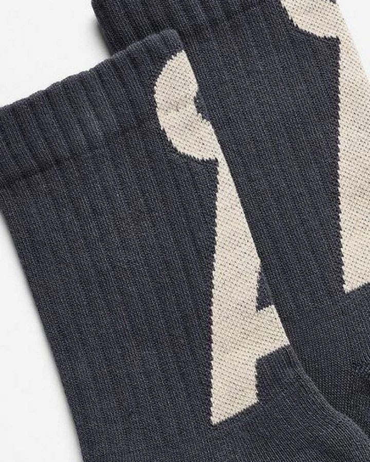 Moonshadow-Oatmilk