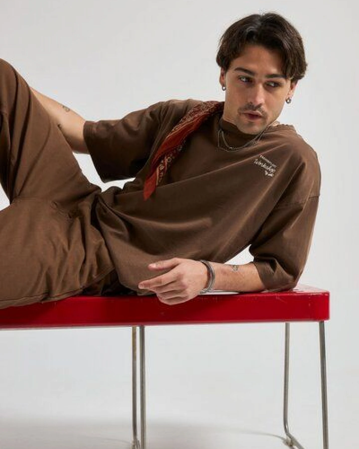 Trendsplant Bench Oversized T-Shirt Saddle Brown – Ansicht 3