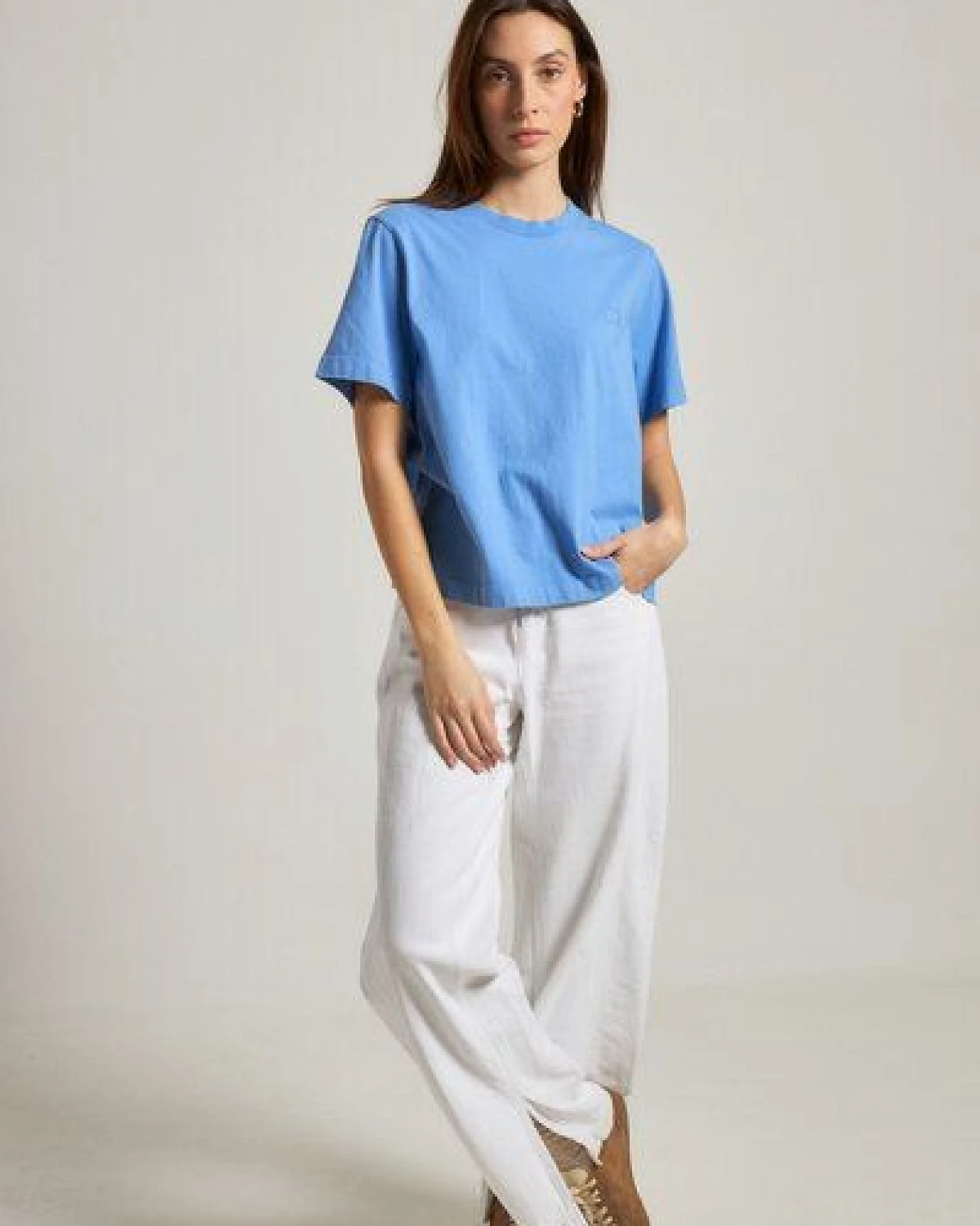 Trendsplant Women’s Essential Sunwashed T-Shirt Ultramarine – Ansicht 3