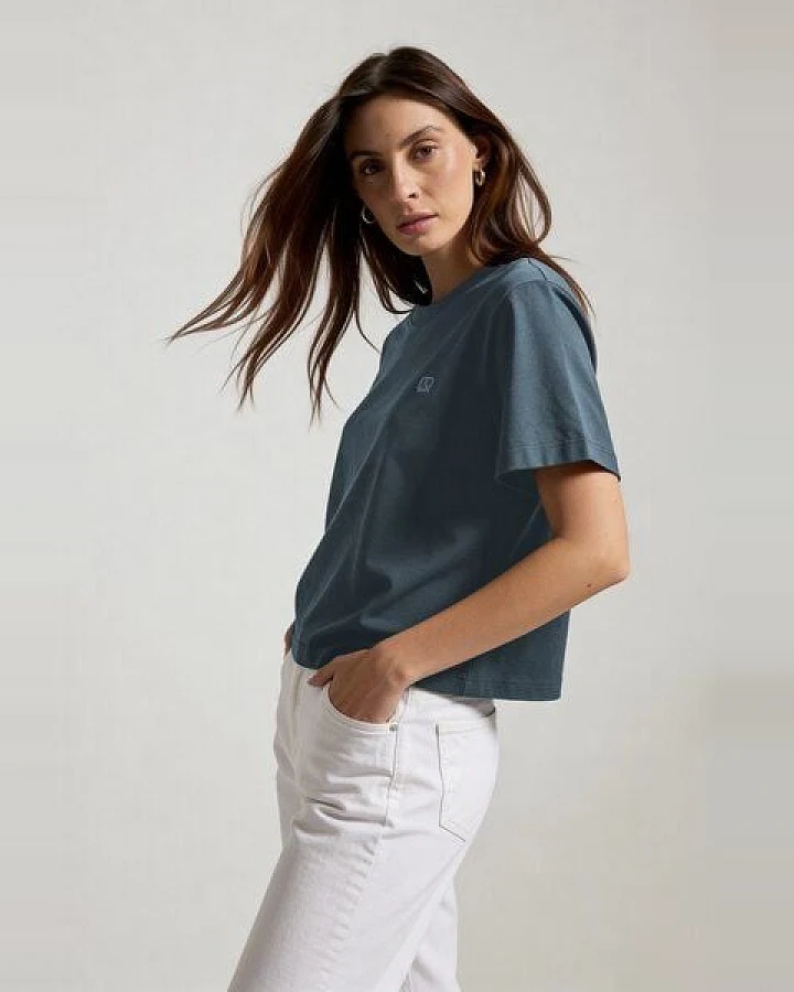 Trendsplant Women’s Essential T-Shirt Deep Spruce