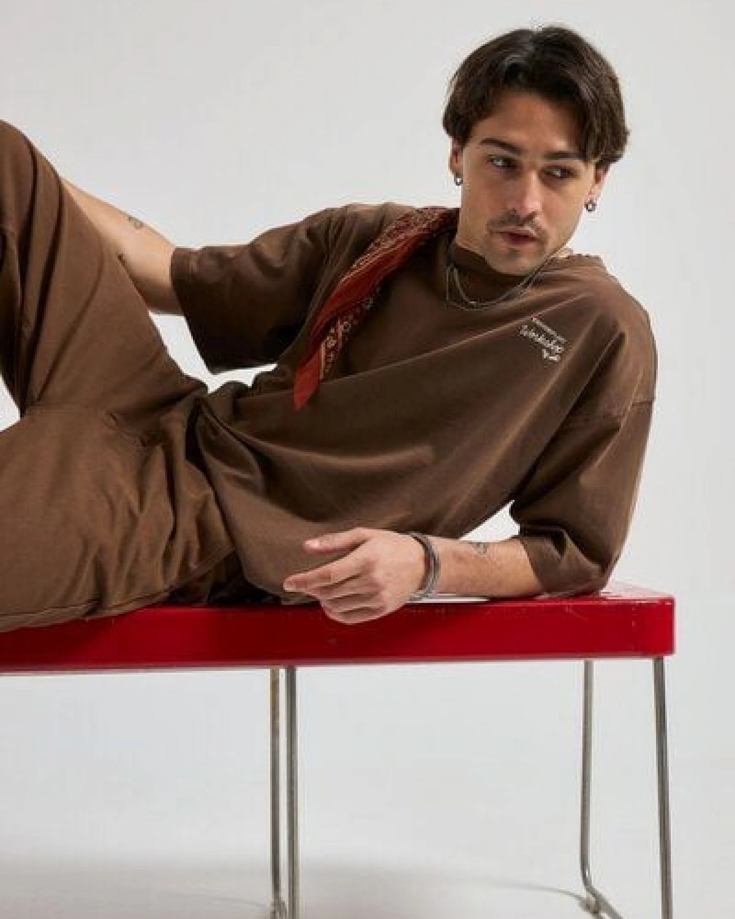 Trendsplant Bench Oversized T-Shirt Saddle Brown – Ansicht 3