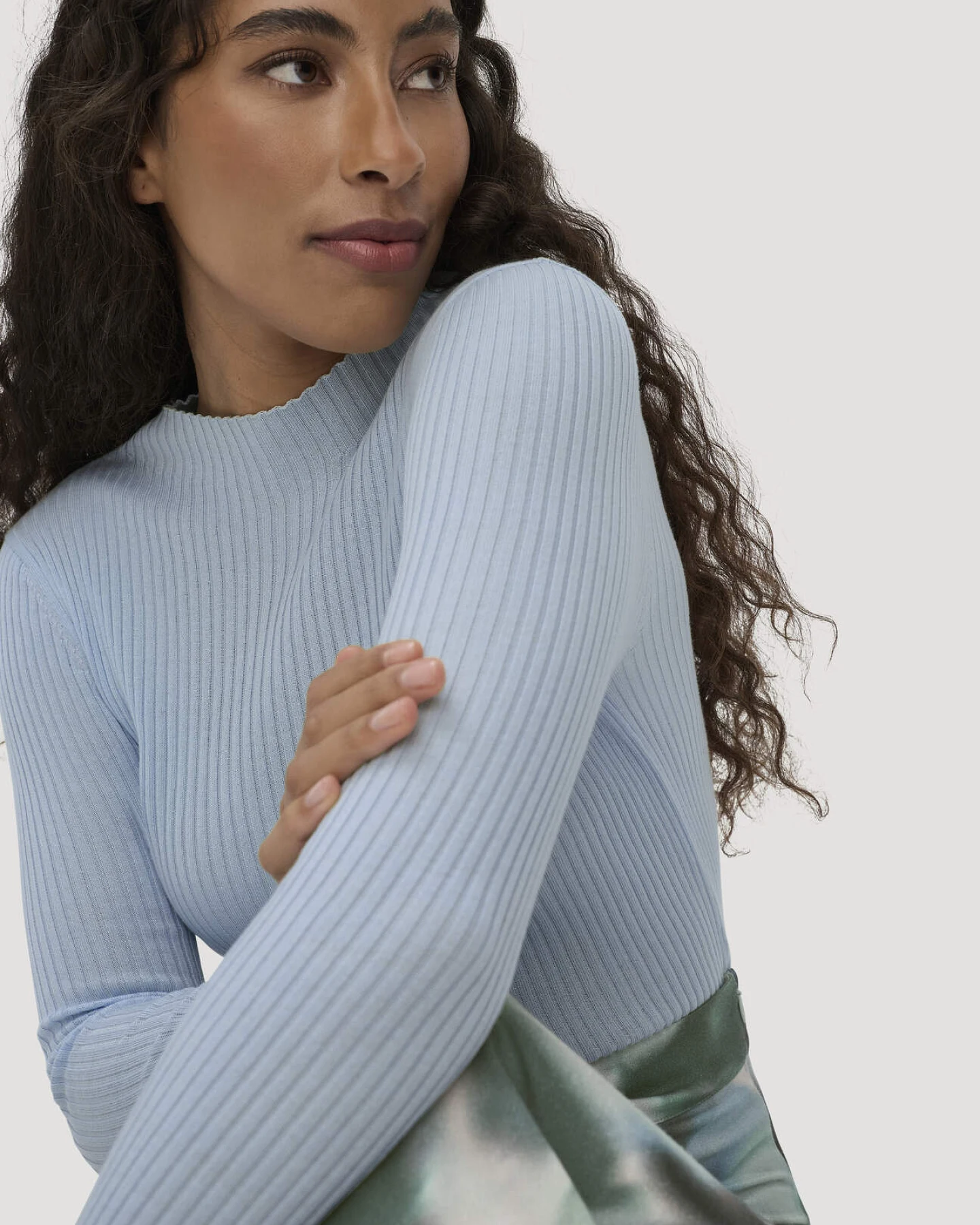 hessnatur Damen Strick Pullover Fitted aus TENCEL™ Lyocell mit Bio-Baumwolle - blau - Größe L – Ansicht 4