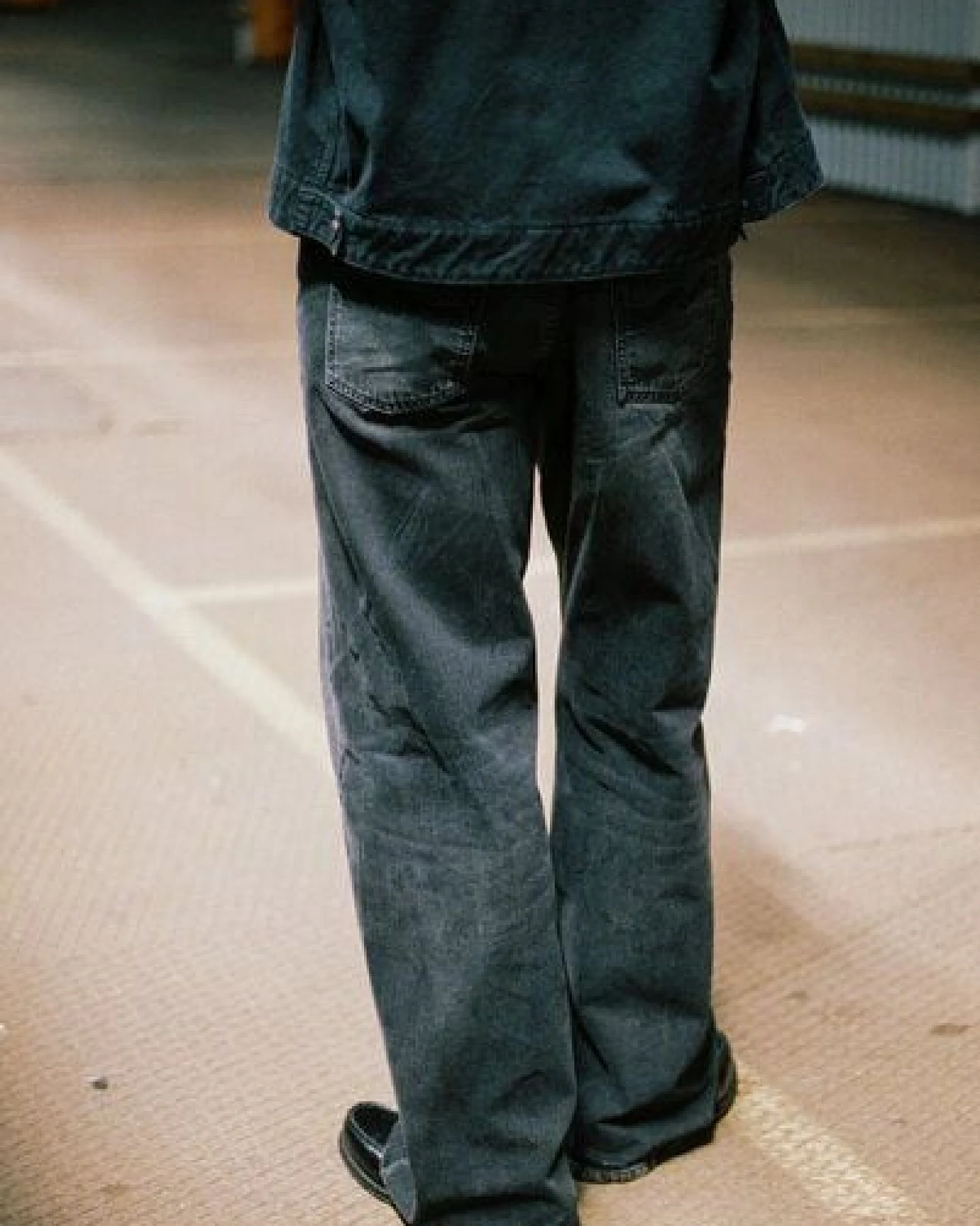 Nudie Jeans Loud Larry Jeans aus Biobaumwolle – Ansicht 3