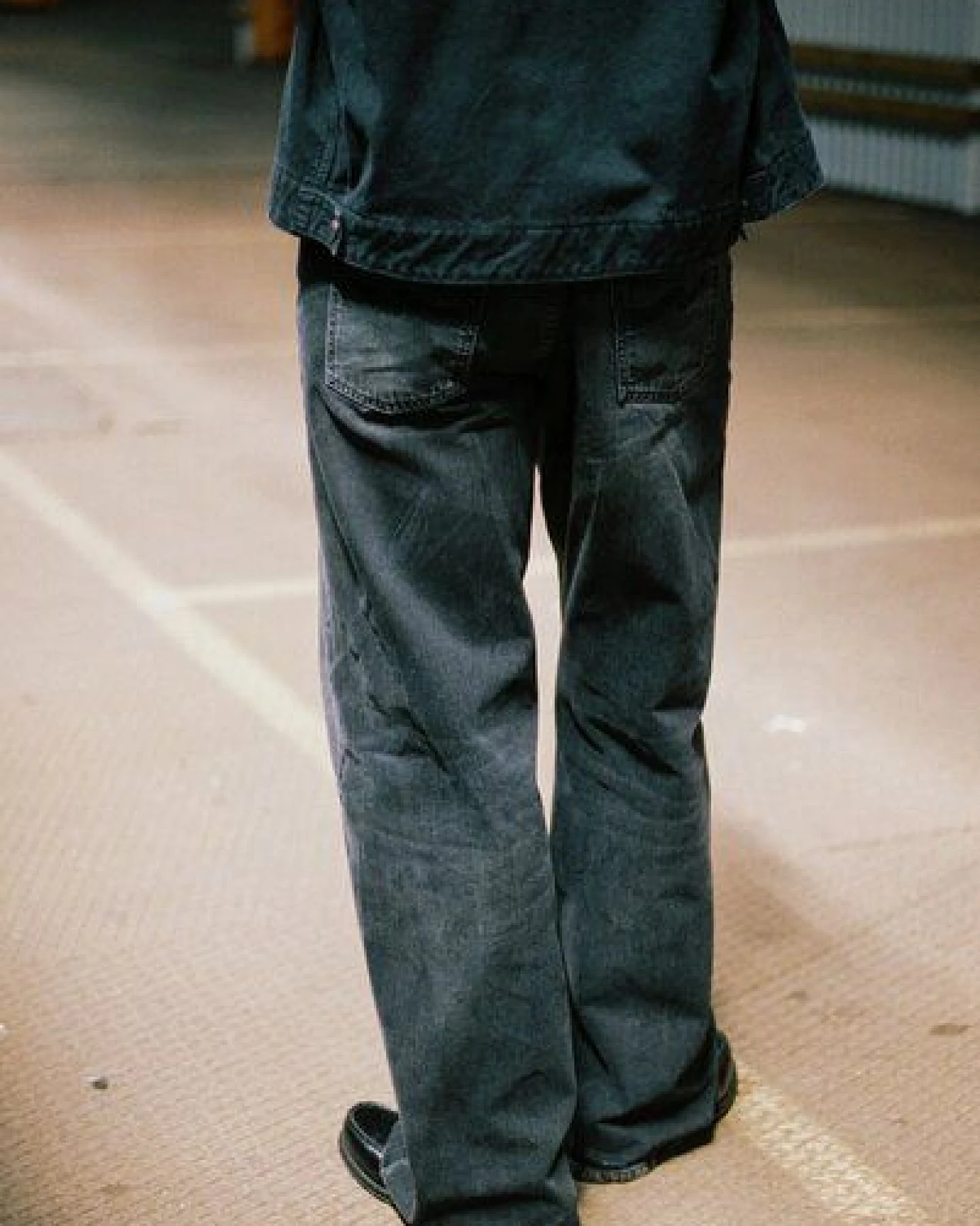 Nudie Jeans Loud Larry Jeans aus Biobaumwolle – Ansicht 3