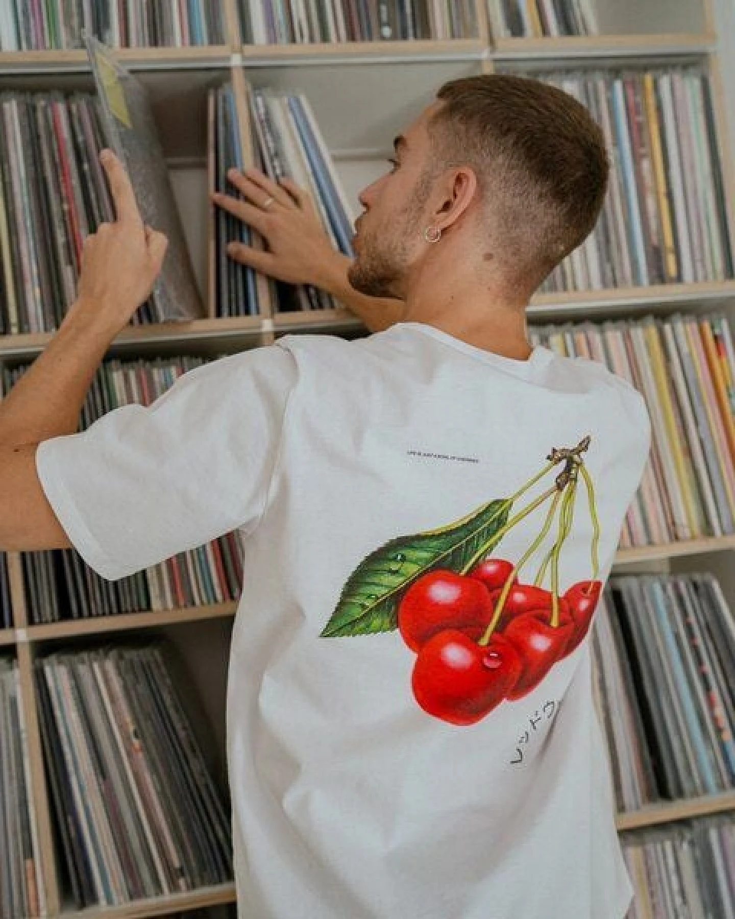 Rotholz Cherry T-shirt - classic white – Ansicht 2