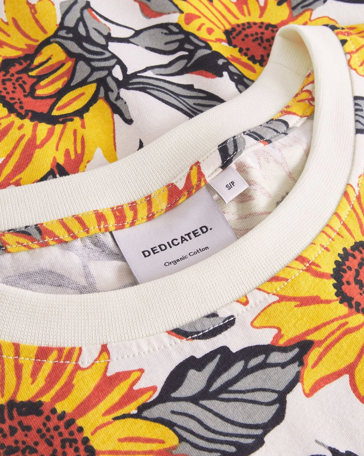 T-Shirt Vadstena Sunflower AOP Off White – Ansicht 3
