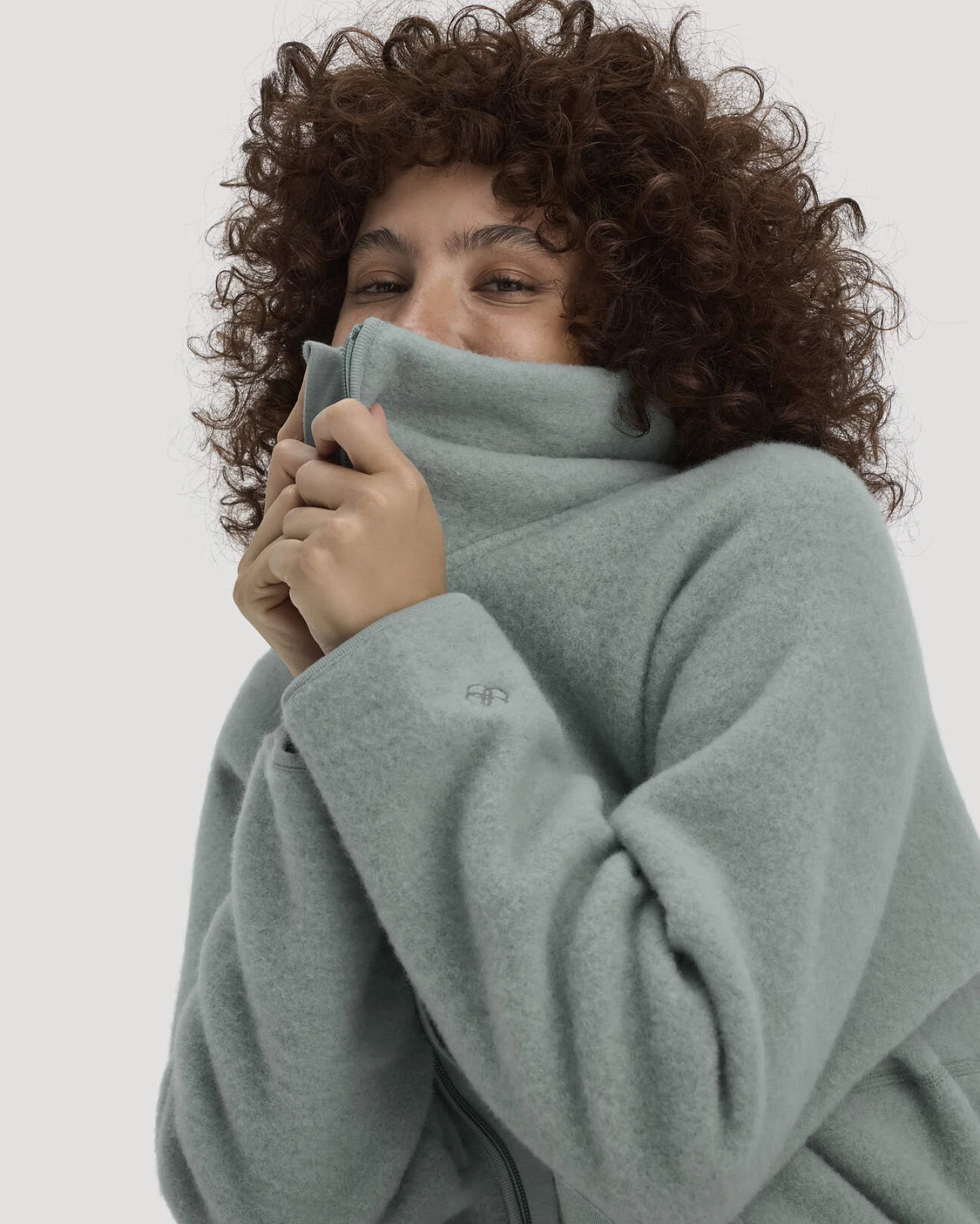 hessnatur Damen Wollfleece Jacke Oversized aus Bio-Merinowolle - grün - Größe L – Ansicht 4