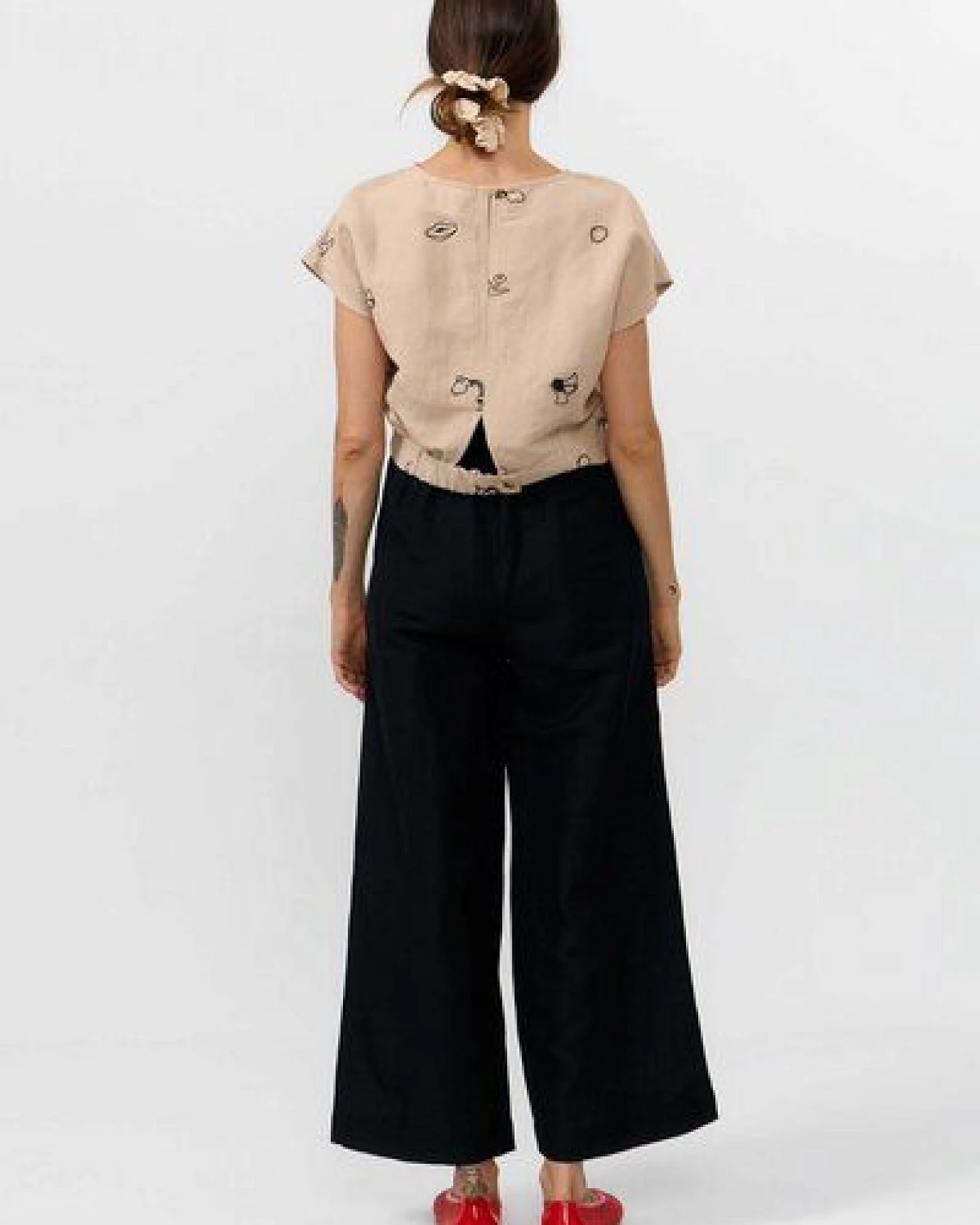 Suite13lab Cropped-Top HEBRON bestickt – Ansicht 3