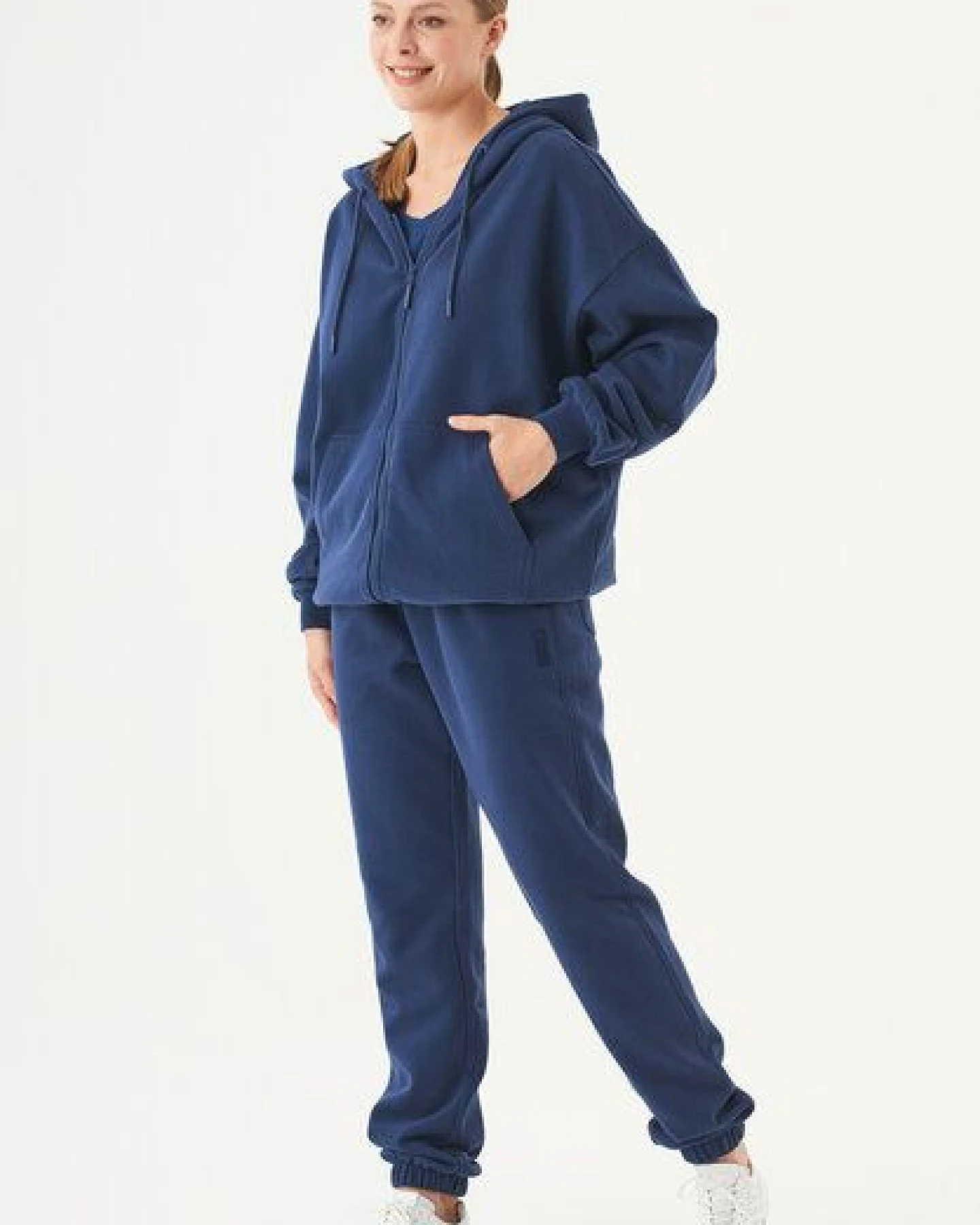 ORGANICATION ESSENTIALS-JALE- Soft Touch Sweatjacke aus Bio-Baumwolle – Ansicht 2