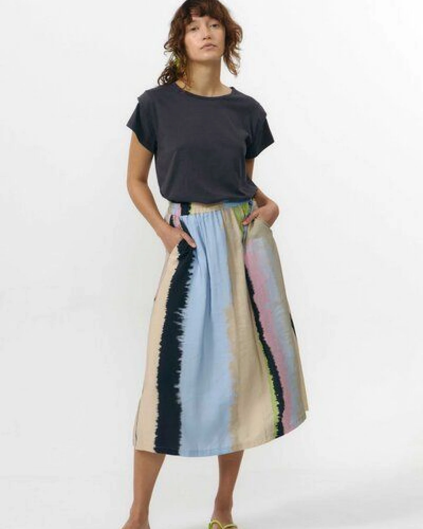 Suite13lab Damen-Midirock ADAJA im Ones-Print – Ansicht 3