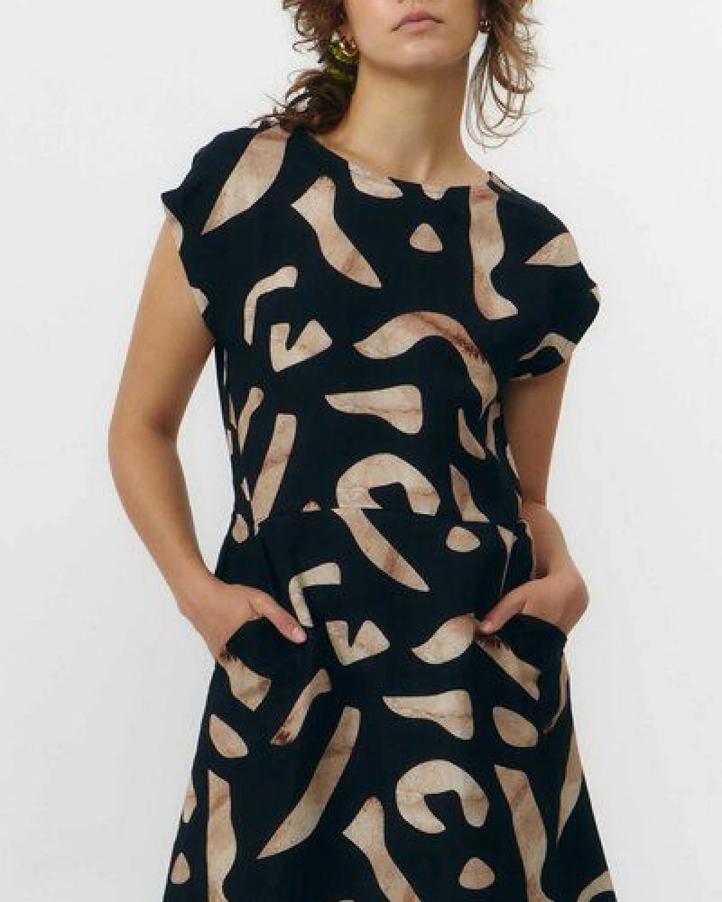 Suite13lab Damen-Midikleid TINTO im Stones-Print – Ansicht 2