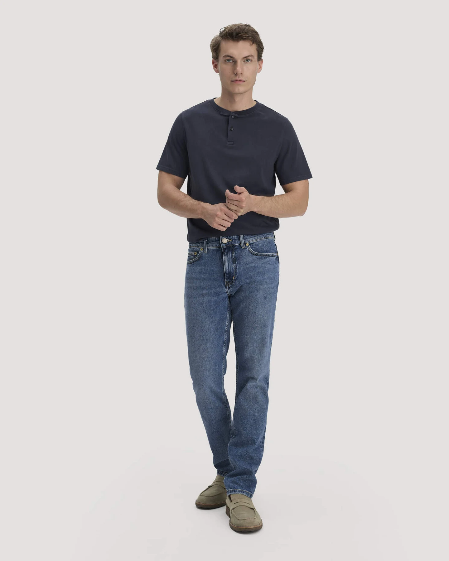 hessnatur Herren Heavy Jersey Henley Shirt Relaxed aus Bio-Baumwolle - blau - Größe 48 – Ansicht 3