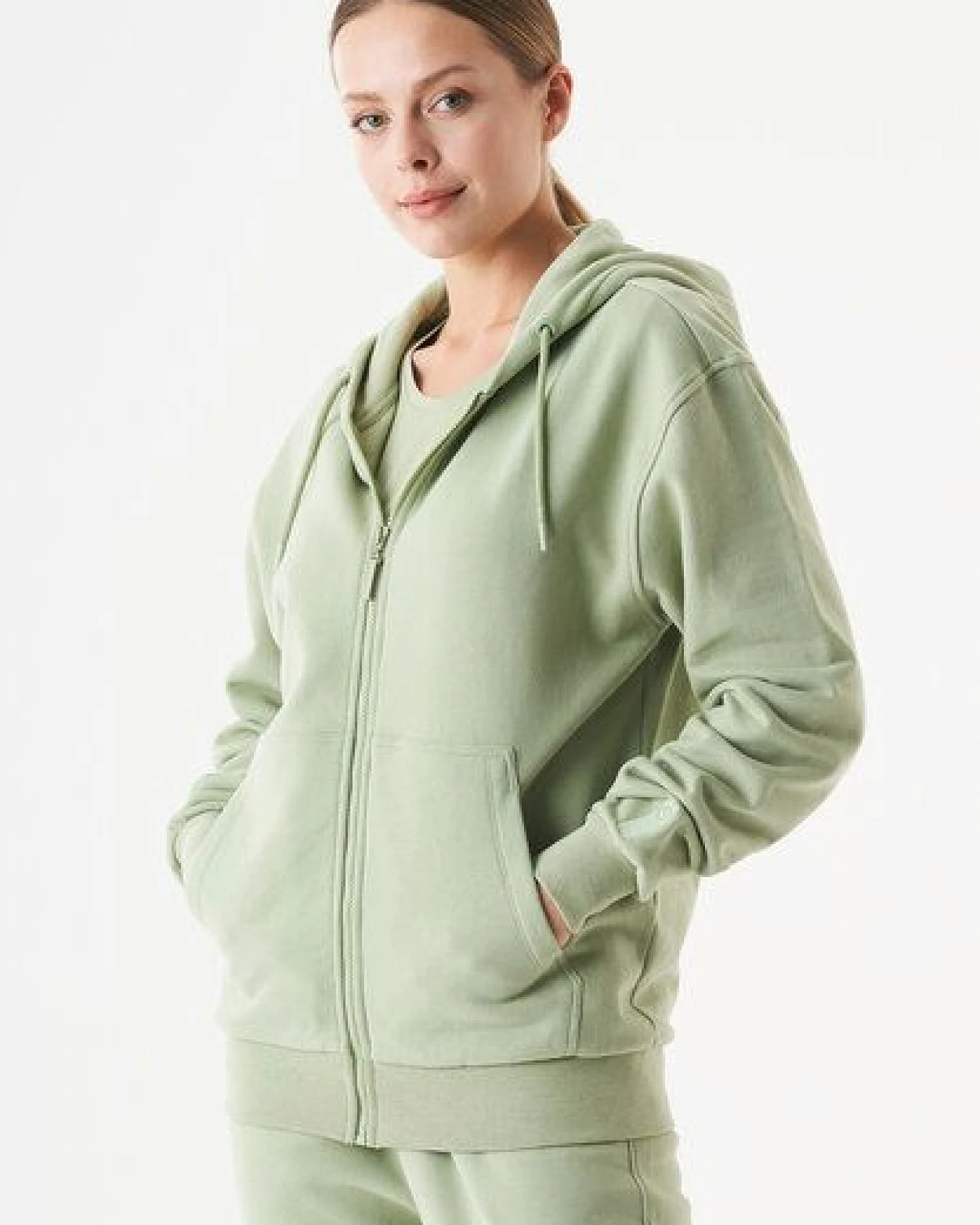 ORGANICATION ESSENTIALS-JUNDA-Unisex Soft Touch Sweatjacke aus Bio-Baumwolle – Ansicht 3