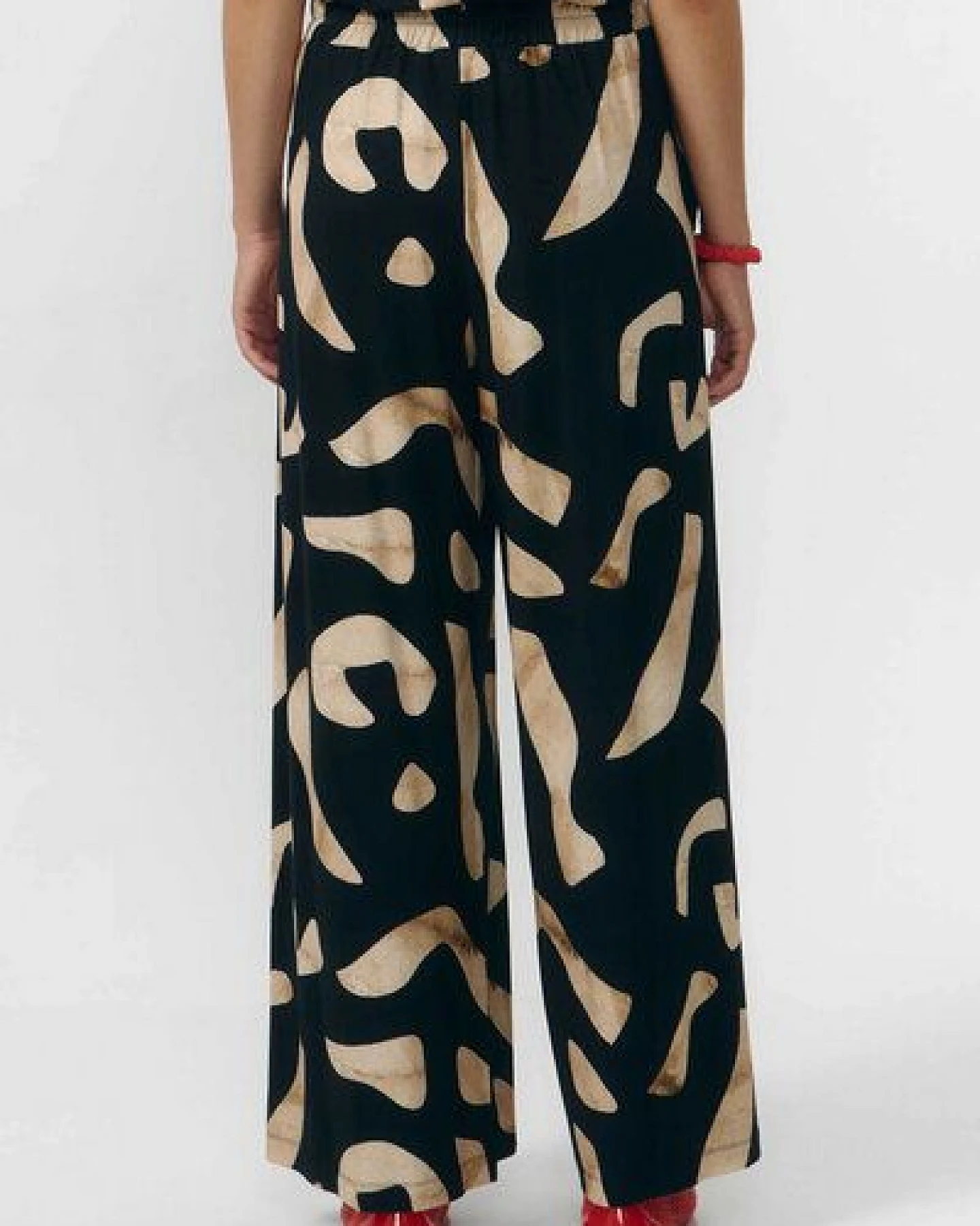 Suite13lab Damen-Weithose YALA im Stones-Print – Ansicht 4