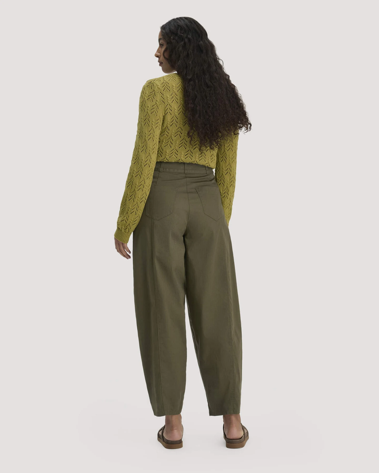 hessnatur Damen Hose Barrel Leg aus Bio-Baumwolle - grün - Größe 48 – Ansicht 2