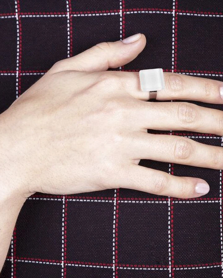 ALEXASCHA Minimalistischer Ring aus Glas, klein