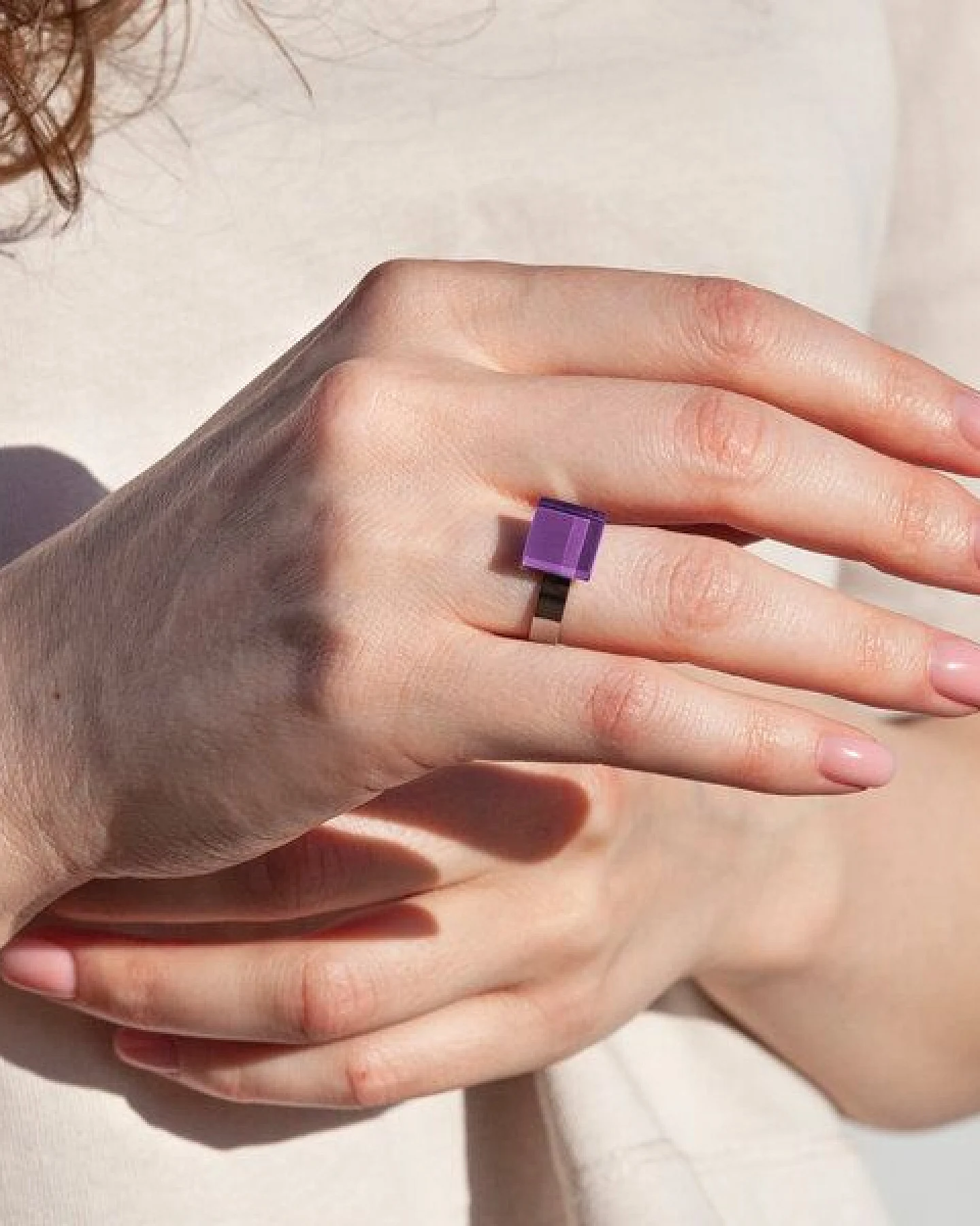 ALEXASCHA Geometrischer Ring aus Glas, mini – Ansicht 2