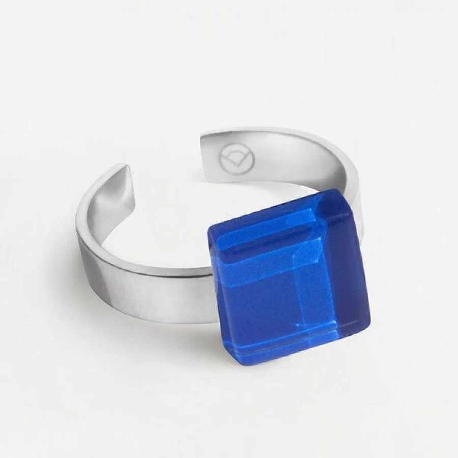 Blau