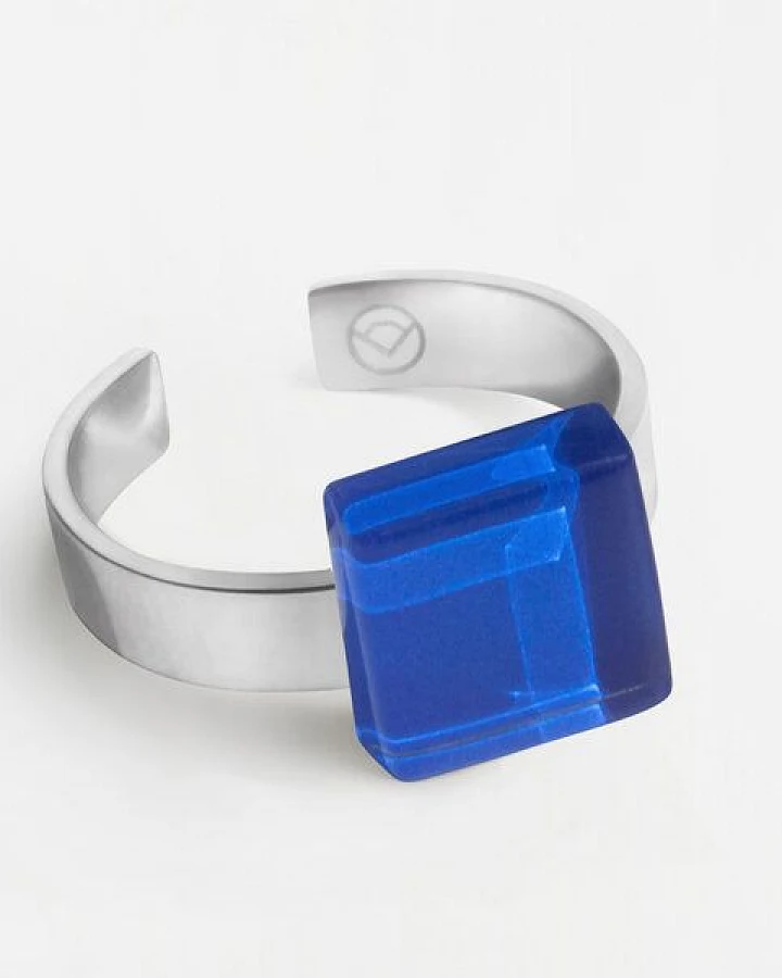 Blau