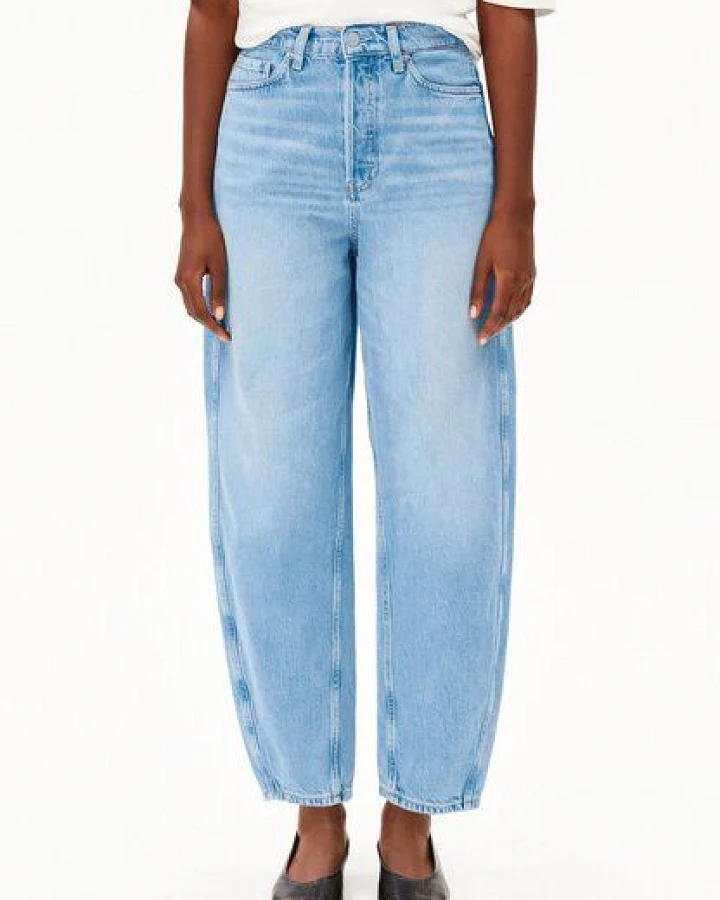 Produktseite: ARMEDANGELS BAARLY BARREL Damen Bio-Baumwoll Mix Non-Stretch