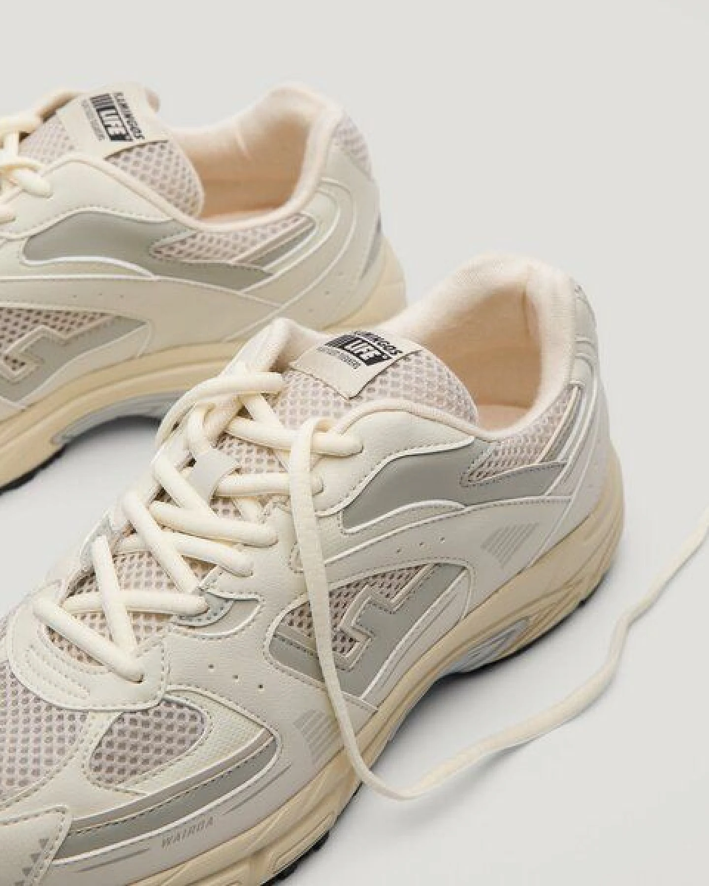 Flamingos' Life Sneaker - Wairoa Gesso – Ansicht 4