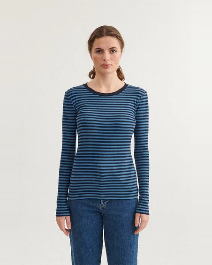 Blau