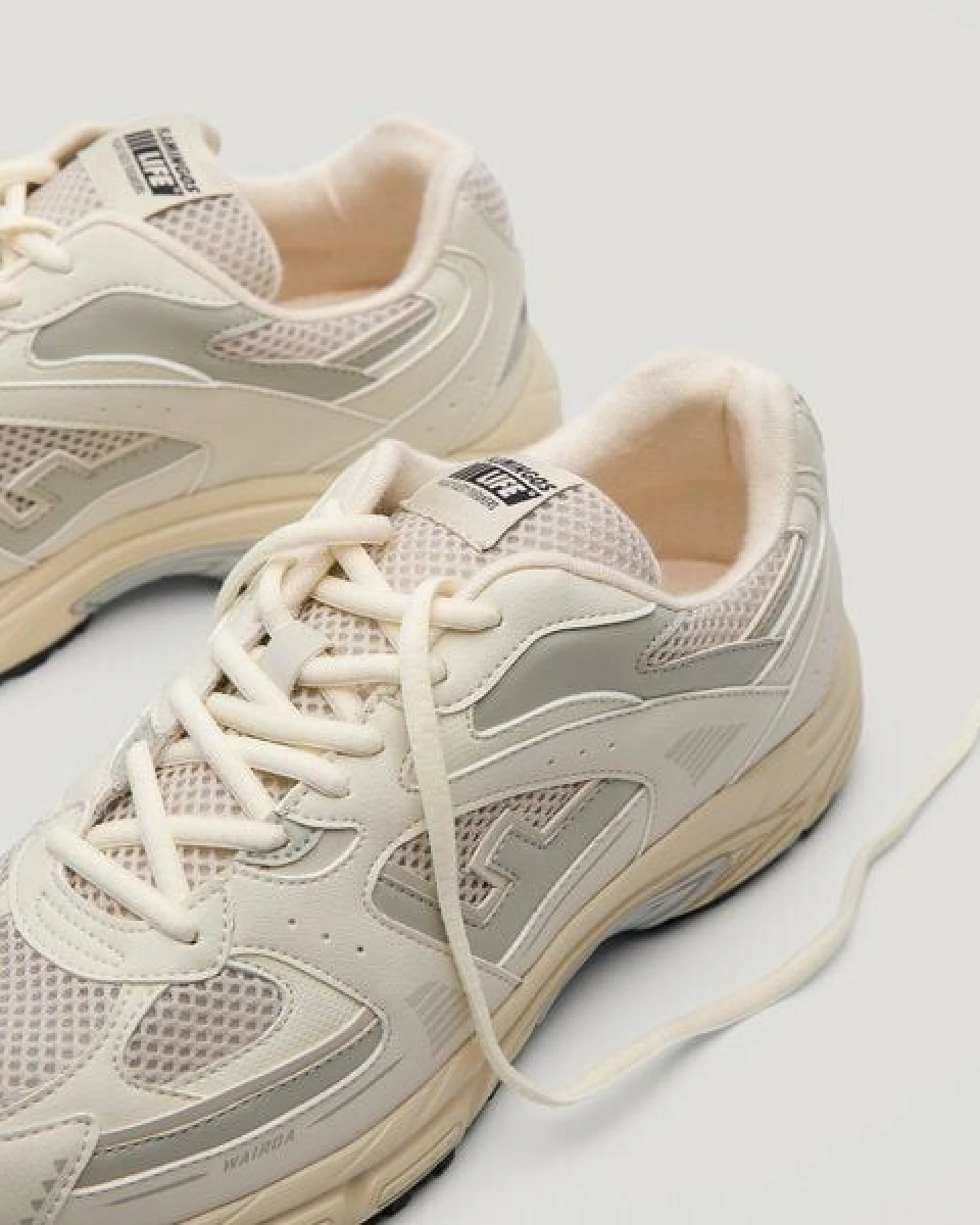 Flamingos' Life Sneaker - Wairoa Gesso – Ansicht 4