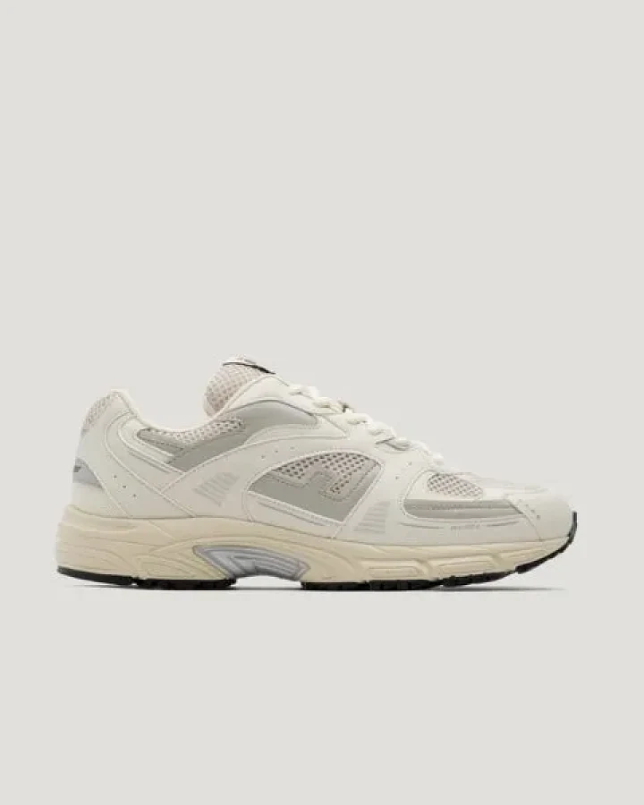 Flamingos' Life Sneaker - Wairoa Gesso
