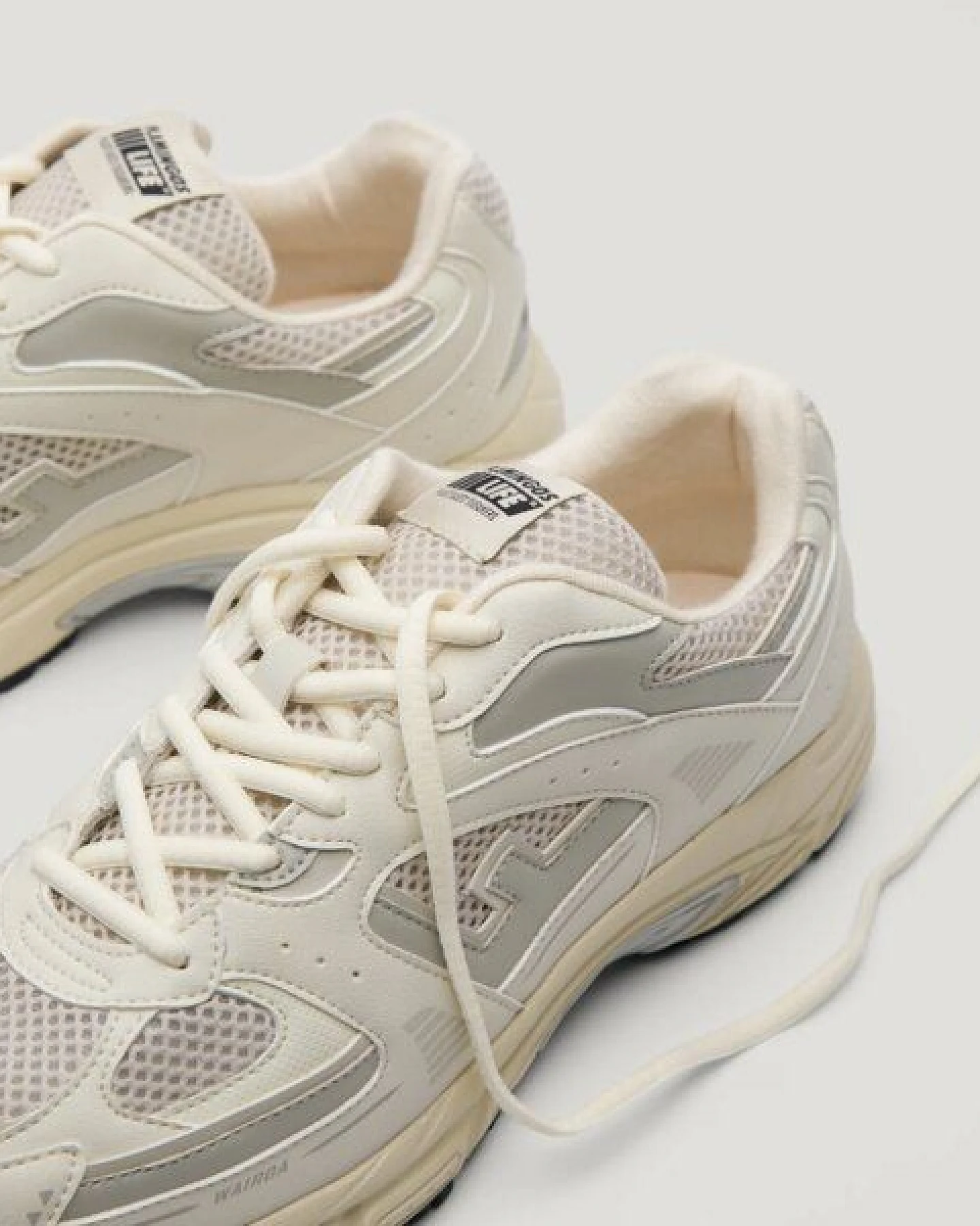 Flamingos' Life Sneaker - Wairoa Gesso – Ansicht 2