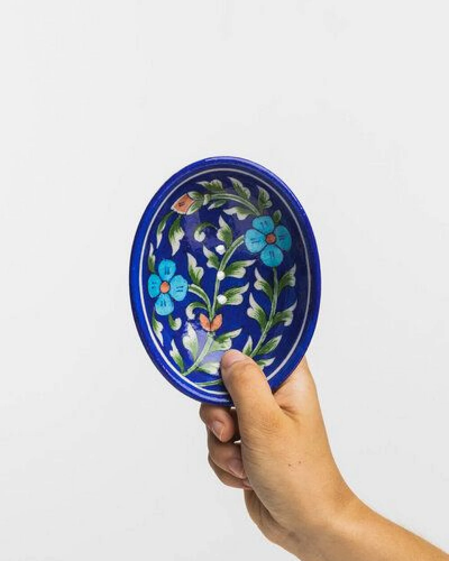 TRANQUILLO Blue Pottery Seifenschale von Hand geformt und bemalt – Ansicht 3