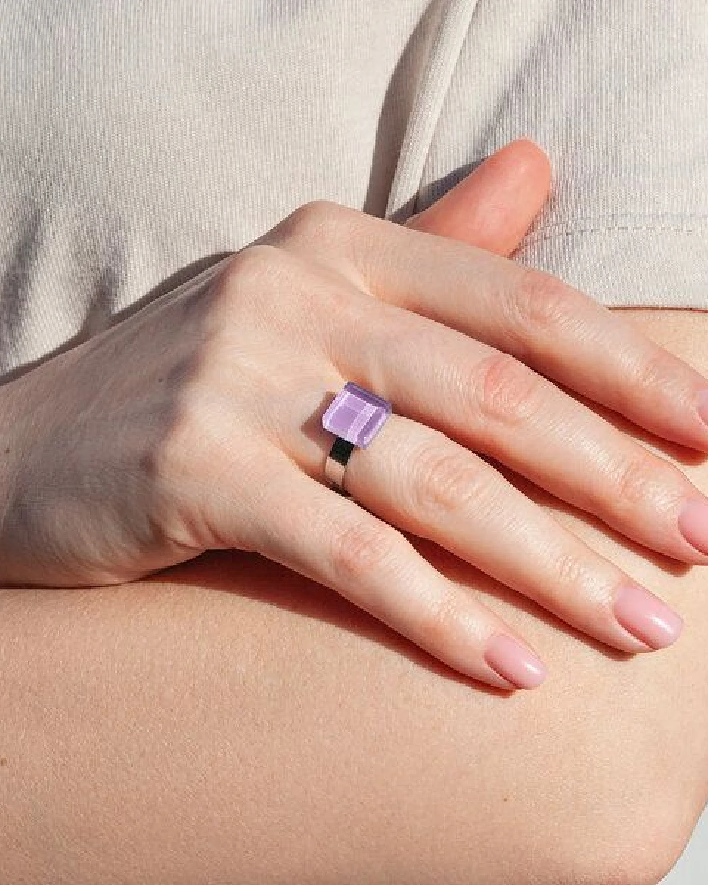 ALEXASCHA Geometrischer Ring aus Glas, mini – Ansicht 2
