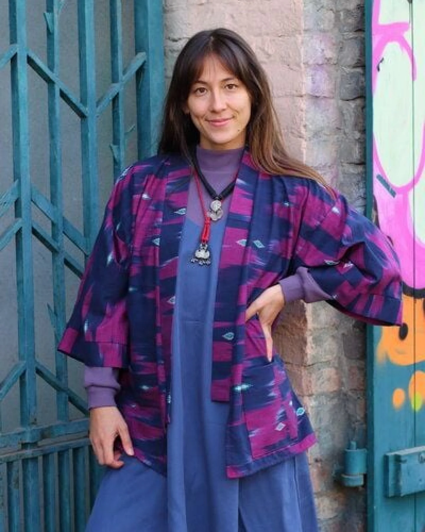 ManduTrap Dhima Kimono Jacke Damen – Handgewebter Ikat Bio-Baumwolle – Ansicht 2