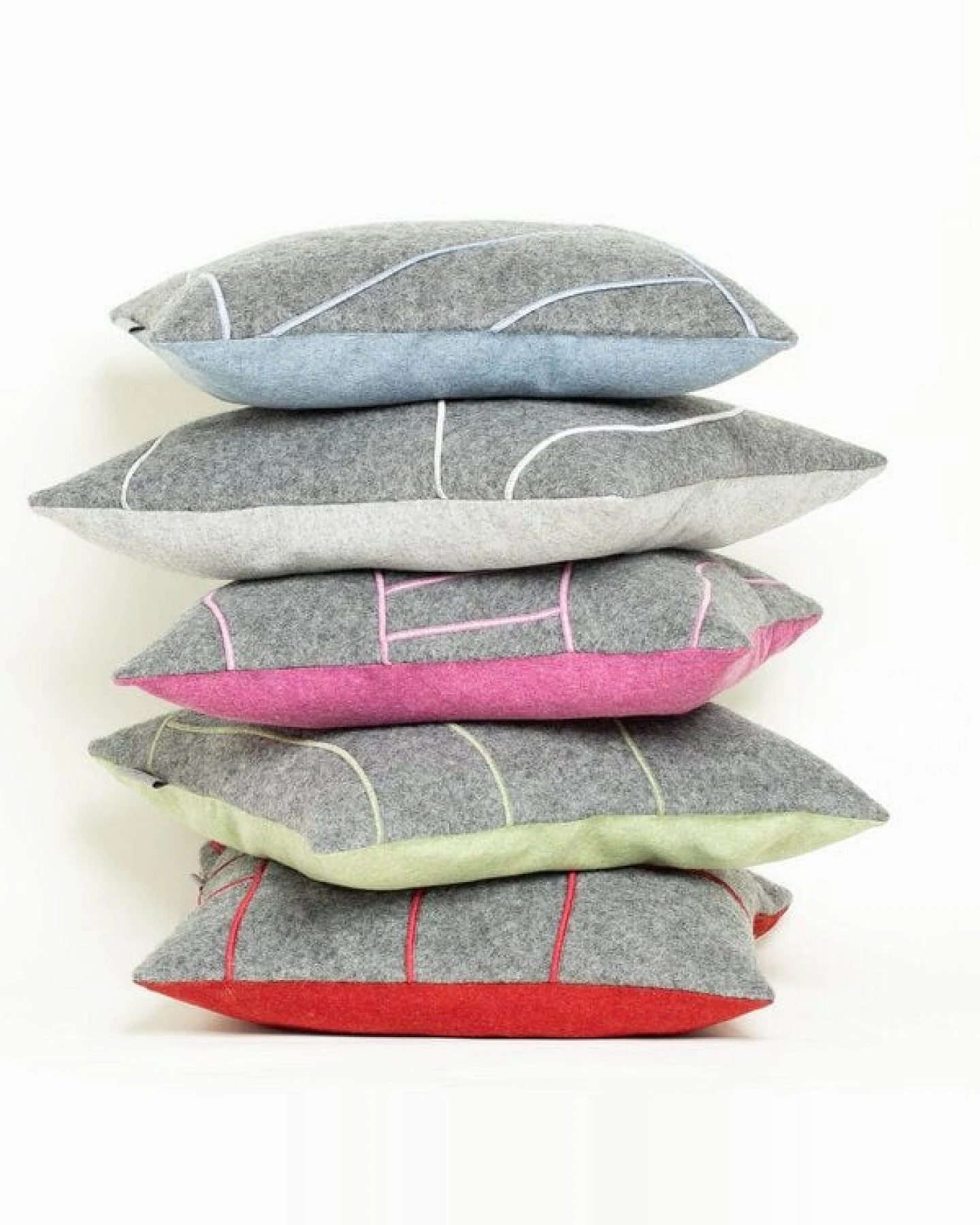 nahtur-design Unikat-Dekokissen aus Schurwolle – gefertigt aus Lodenabschnitten – Ansicht 3