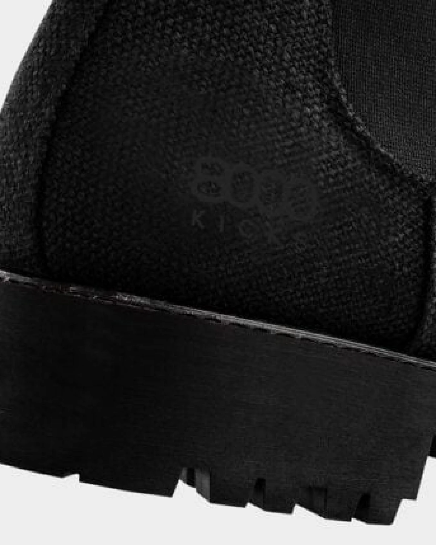 8000Kicks Der Crossover-Hanf-Chelsea in komplett Schwarz – Ansicht 3