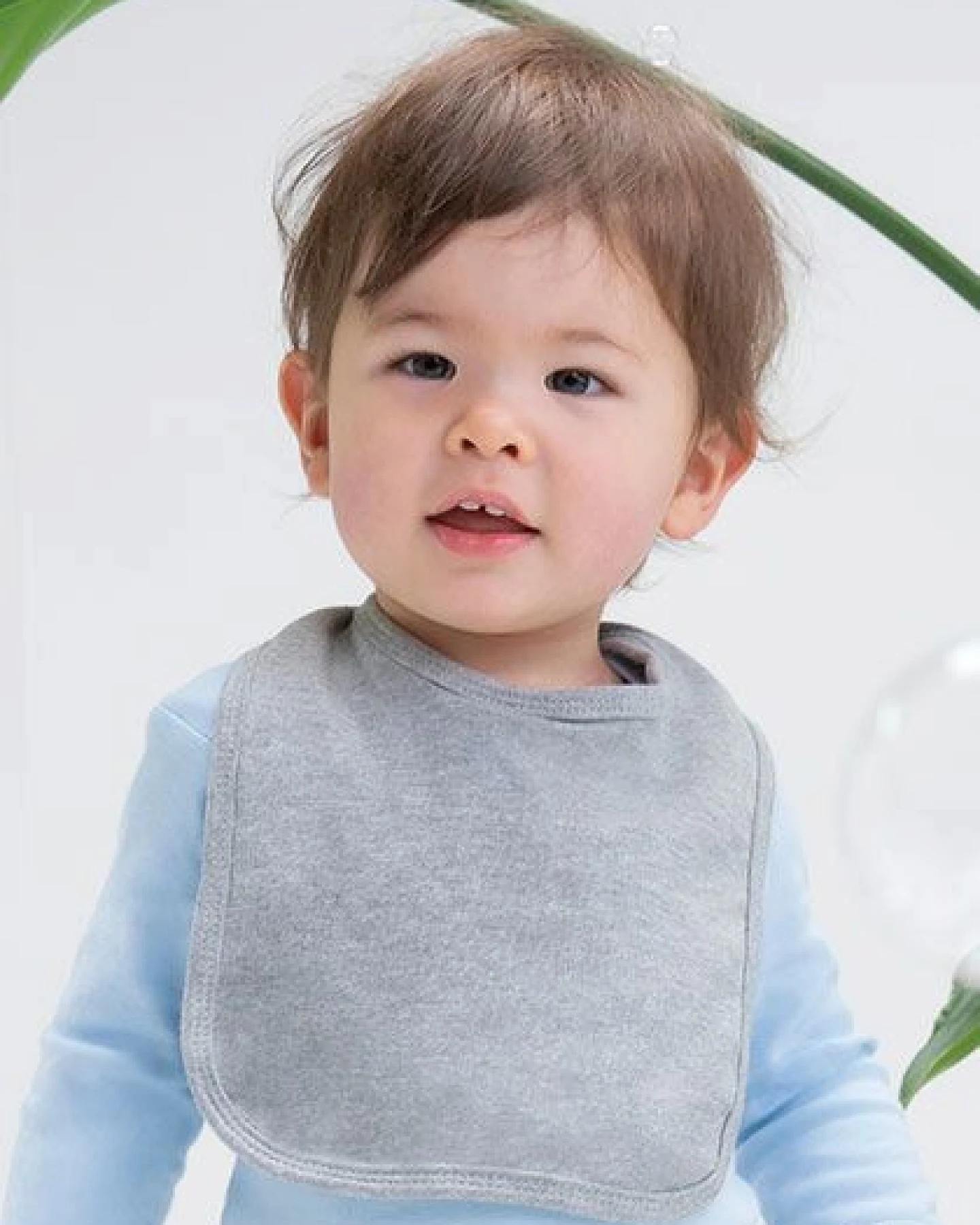 Babybugz Baby Lätzchen Spucktuch Vegan mit weichem Klettverschluss im Nacken – Ansicht 2