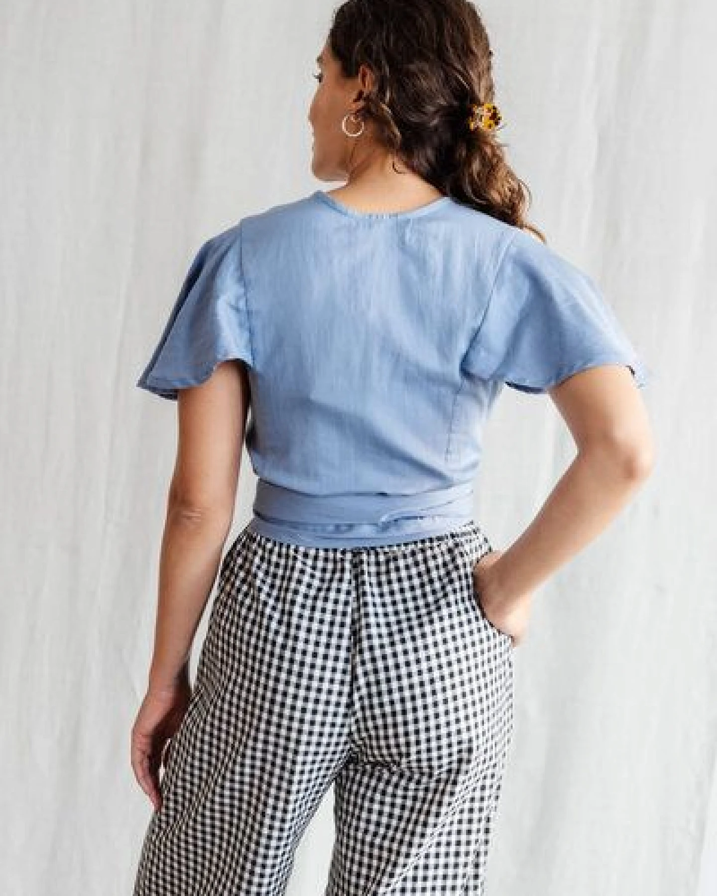 Jyoti - Fair Works Bio-Baumwoll Wickelbluse Neeraj – Ansicht 3