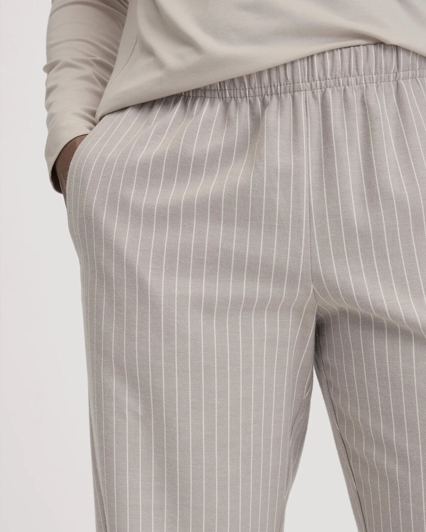 hessnatur Damen Flanell Schlafhose aus Bio-Baumwolle - beige - Größe 46 – Ansicht 2