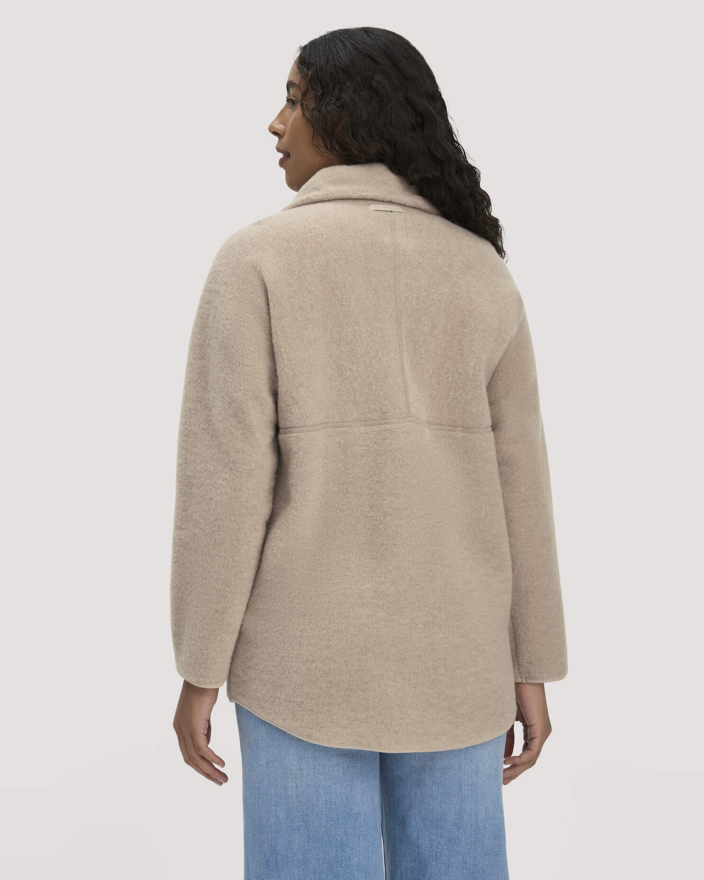 hessnatur Damen Wollfleece Jacke Oversized aus Bio-Merinowolle - beige - Größe S – Ansicht 3