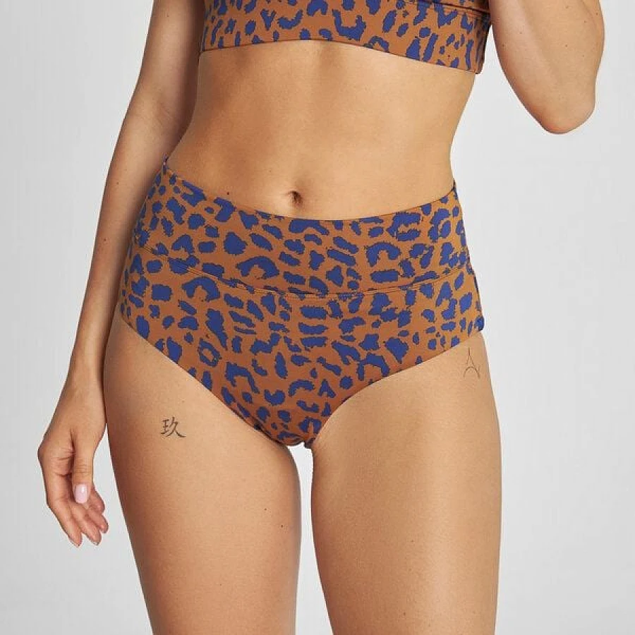 Leopard Brown