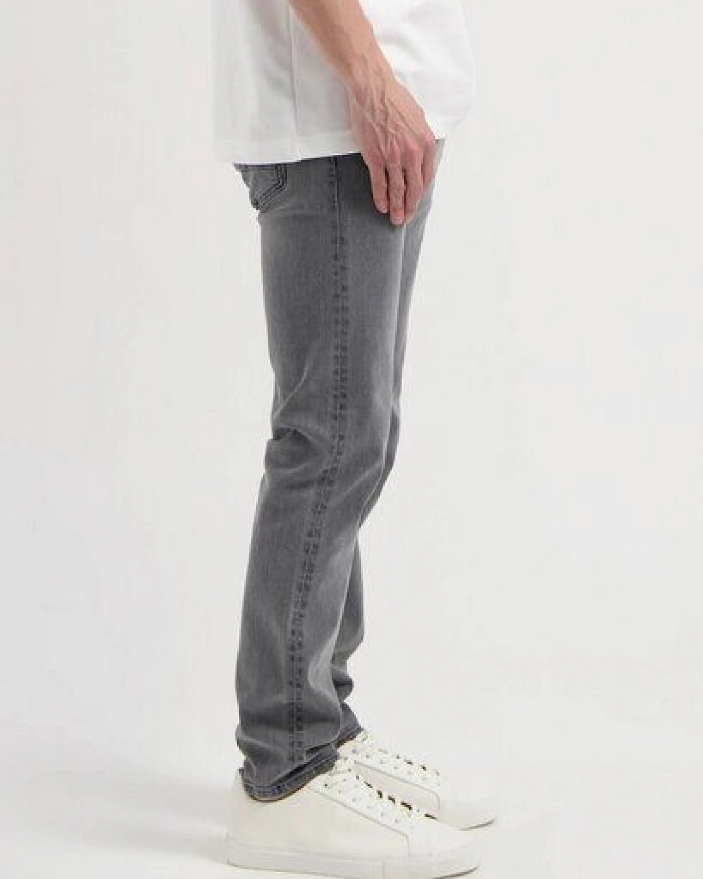 MUD Jeans Jeans Regular DUNN Low Tapered Comfort aus einem Baumwolle / Tencel Mix – Ansicht 2