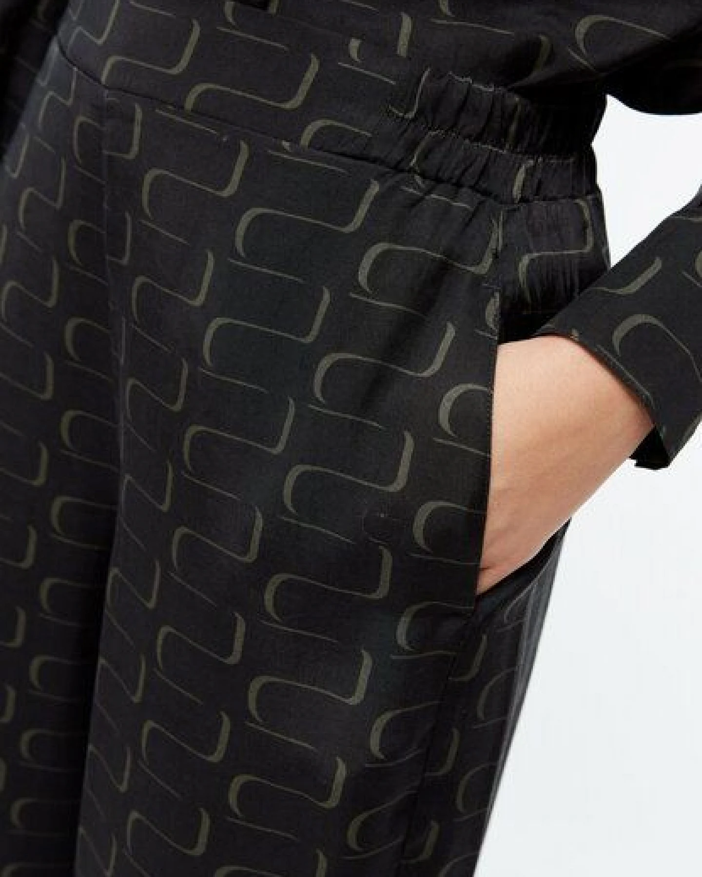 Givn Berlin Hose GBMARLA relaxed aus TENCEL mit Peach-Effekt – Ansicht 4