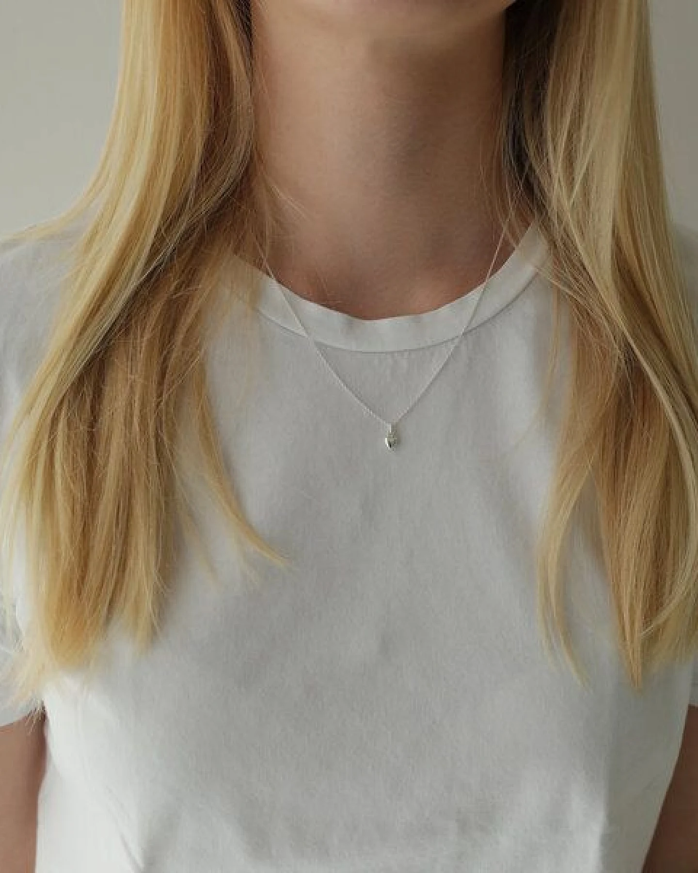BELLYBIRD Jewellery Halskette - kleines Herz, Anhänger/ Silber/ Silber emailliert – Ansicht 4