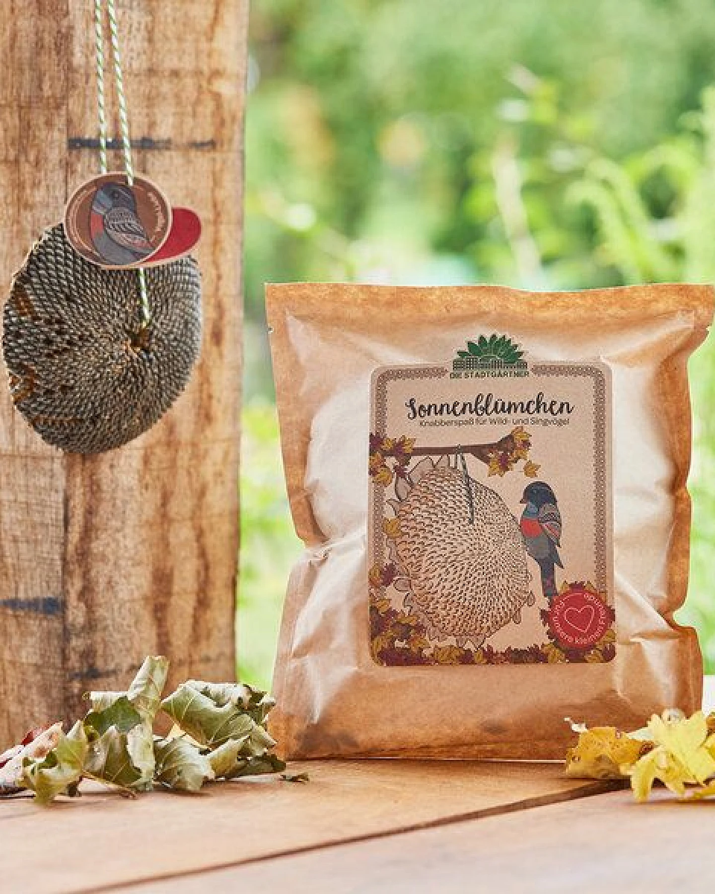 Die Stadtgärtner Schönes Vogelfutter zum Verschenken, Getrocknetes Sonnenblumenköpfchen – Ansicht 2