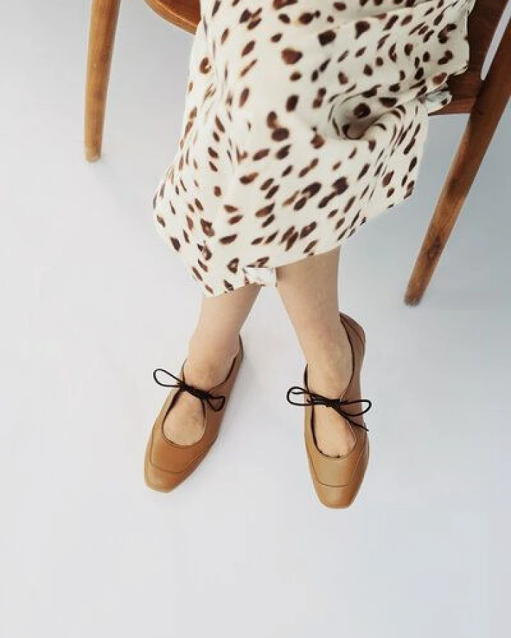 AGAZI LOUISE (toffee) – vegan ballerina flats made from plant-based leather